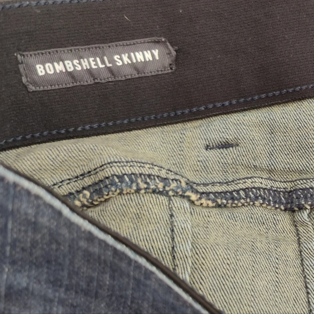 Torrid Bombshell Skinny Jeans - Blue - Size 26R - Picture 3 of 4